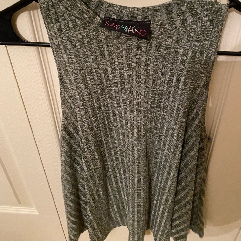 Green cropped tank top